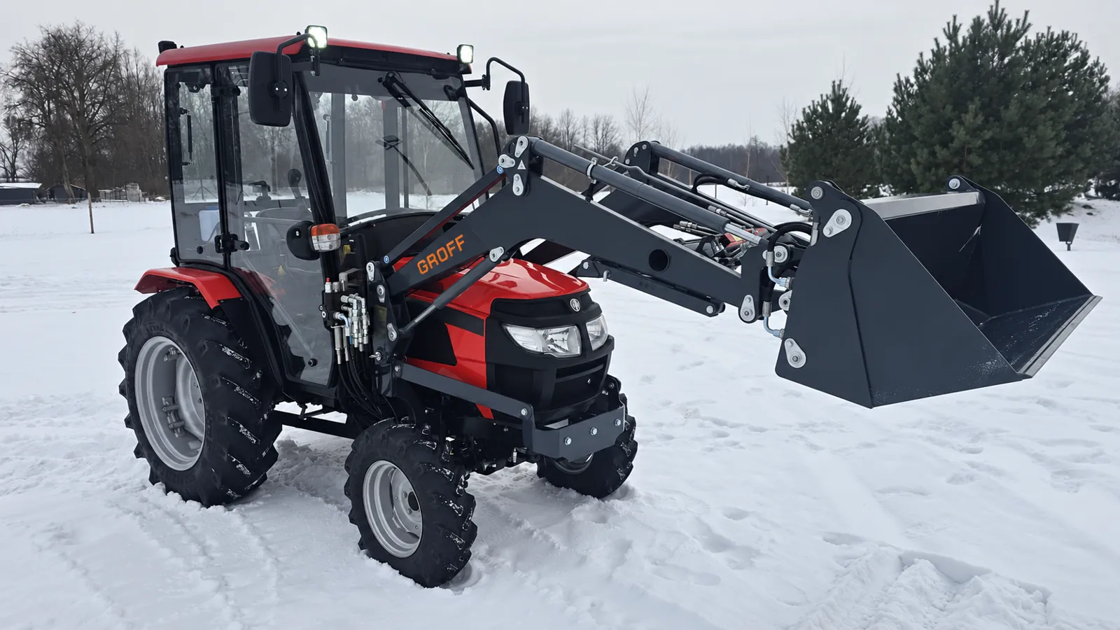 GROFF GM30 front loader. Hardox steel, robotic welding, powder coating.